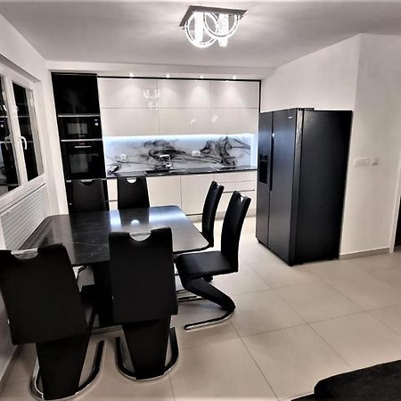 Bartol Luxury Apartments Krk Croatia, With Own Hot Tub - Whirlpool Krk Town Eksteriør bilde