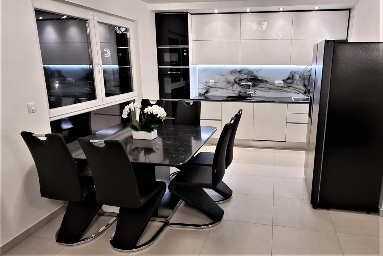Bartol Luxury Apartments Krk Croatia, With Own Hot Tub - Whirlpool Krk Town Eksteriør bilde