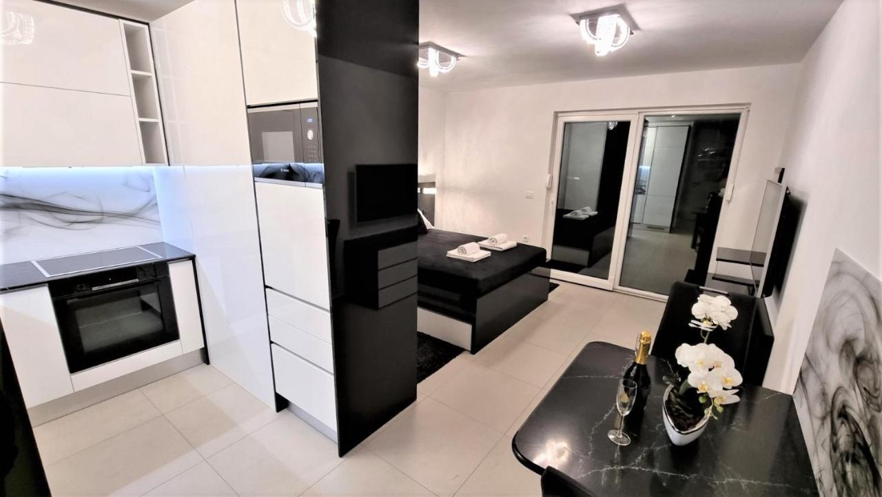 Bartol Luxury Apartments Krk Croatia, With Own Hot Tub - Whirlpool Krk Town Eksteriør bilde