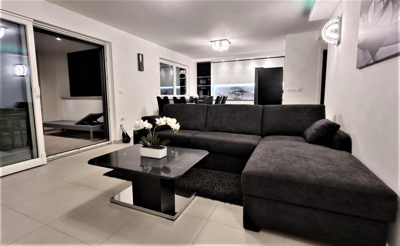 Bartol Luxury Apartments Krk Croatia, With Own Hot Tub - Whirlpool Krk Town Eksteriør bilde