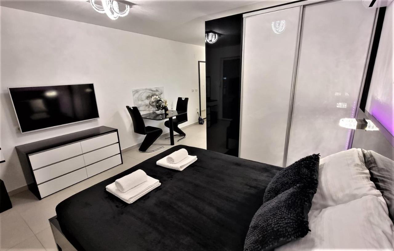 Bartol Luxury Apartments Krk Croatia, With Own Hot Tub - Whirlpool Krk Town Eksteriør bilde
