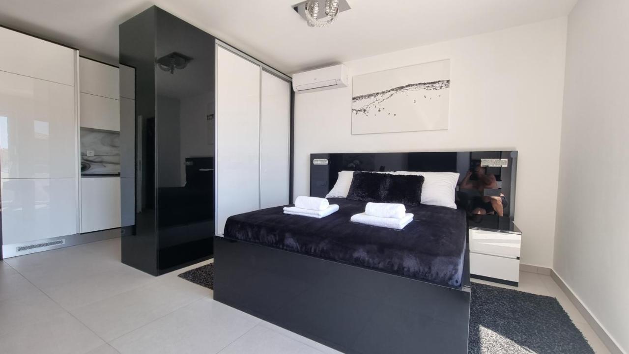 Bartol Luxury Apartments Krk Croatia, With Own Hot Tub - Whirlpool Krk Town Eksteriør bilde