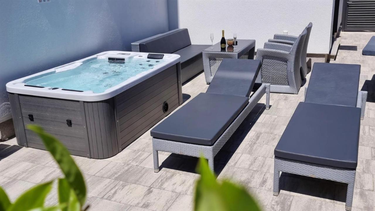 Bartol Luxury Apartments Krk Croatia, With Own Hot Tub - Whirlpool Krk Town Eksteriør bilde