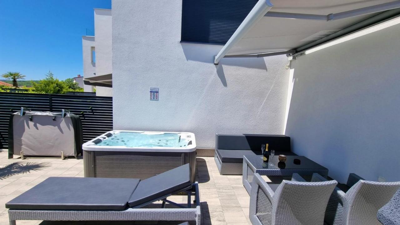 Bartol Luxury Apartments Krk Croatia, With Own Hot Tub - Whirlpool Krk Town Eksteriør bilde