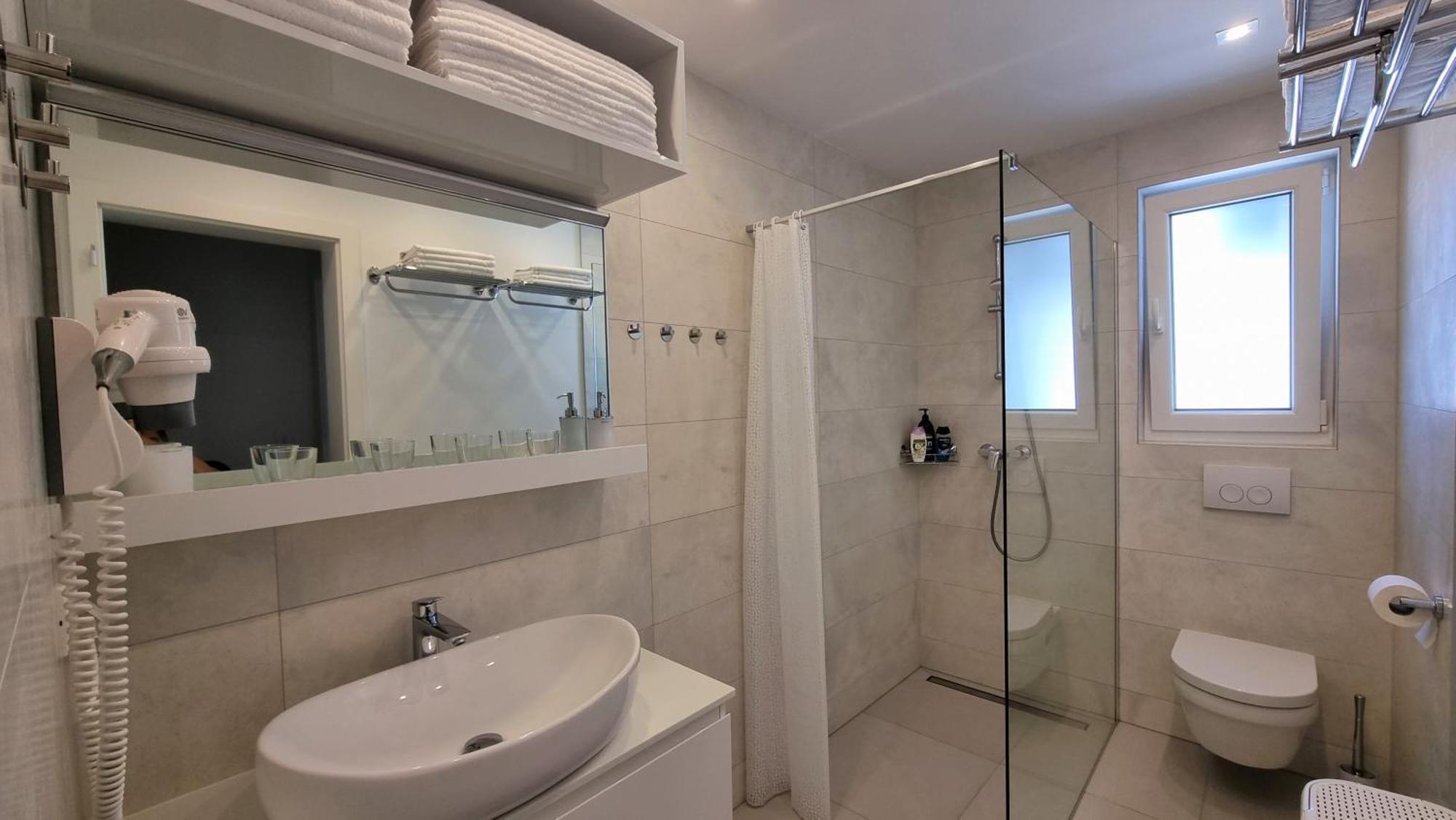 Bartol Luxury Apartments Krk Croatia, With Own Hot Tub - Whirlpool Krk Town Rom bilde